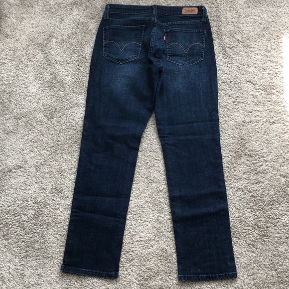 *SOLD* Levi’s Mid-Rise Skinny Jeans - Picture 5 of 6